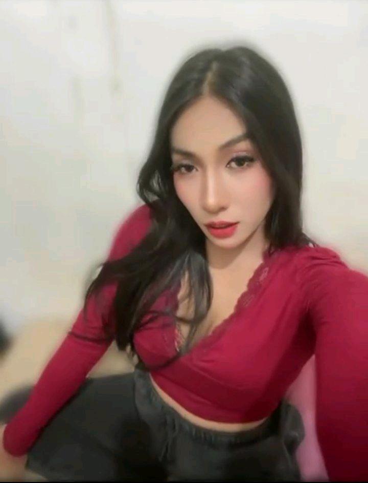 Live on TinChat — Lexi