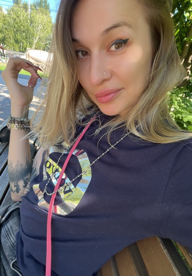 Live on TinChat — AnaBelle